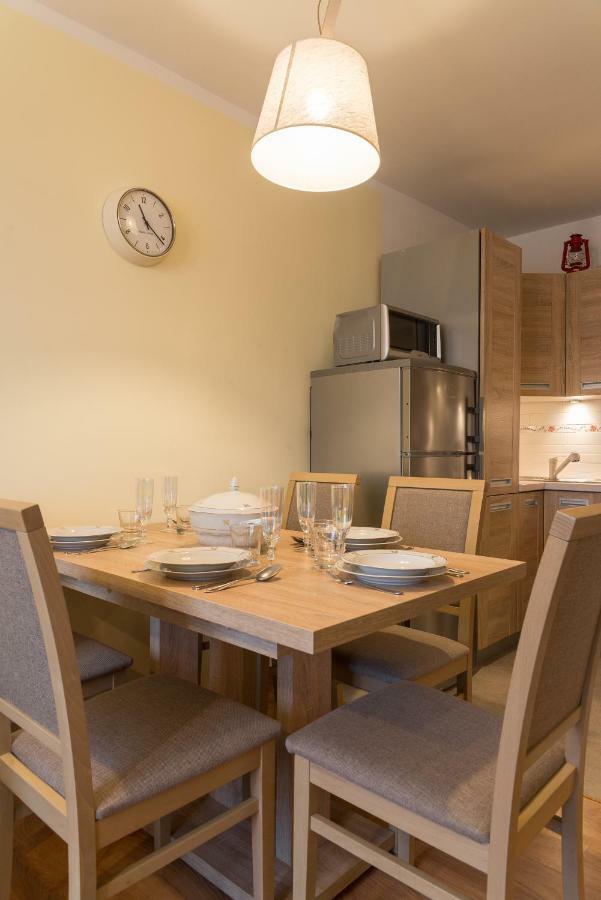 Apartament Na Urlop - Centrum - Przy Amfiteatrze - 500M Do Basenow Wisla Ngoại thất bức ảnh