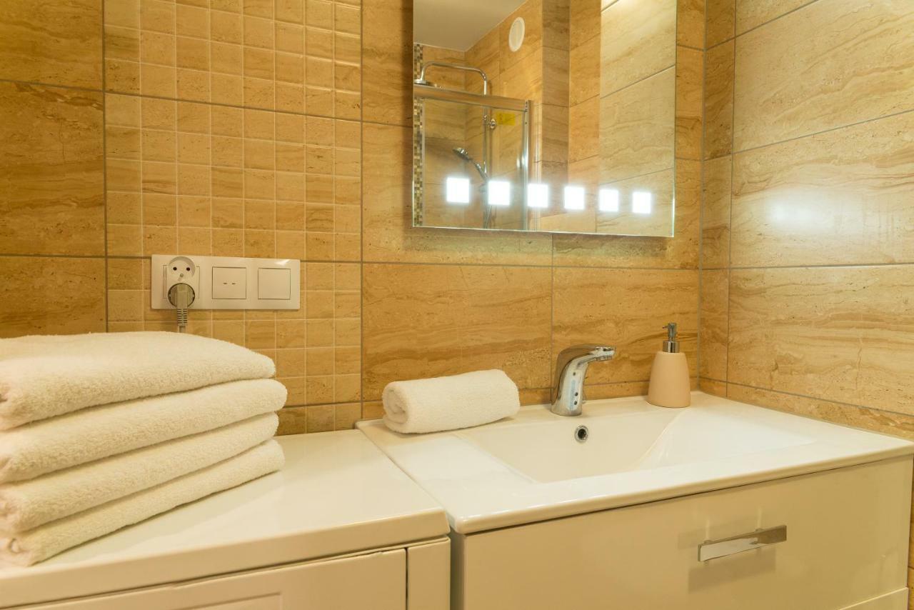 Apartament Na Urlop - Centrum - Przy Amfiteatrze - 500M Do Basenow Wisla Ngoại thất bức ảnh